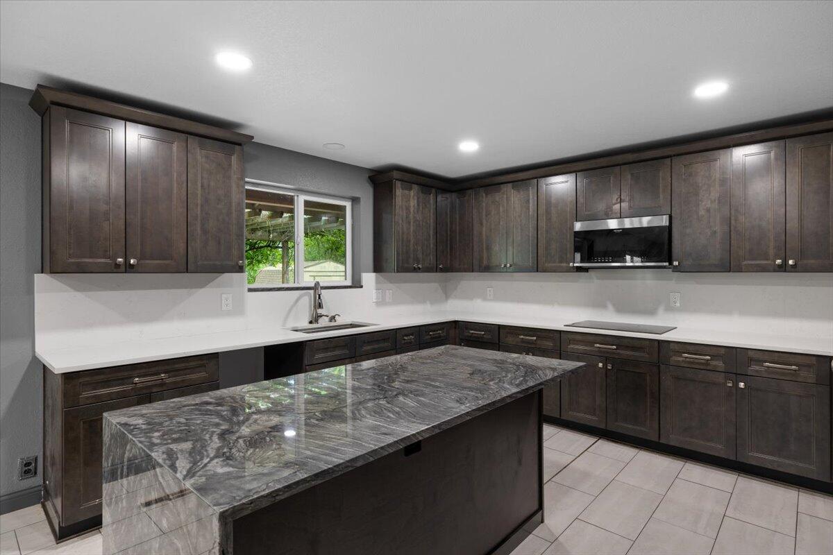 Rogue Acres - Residential