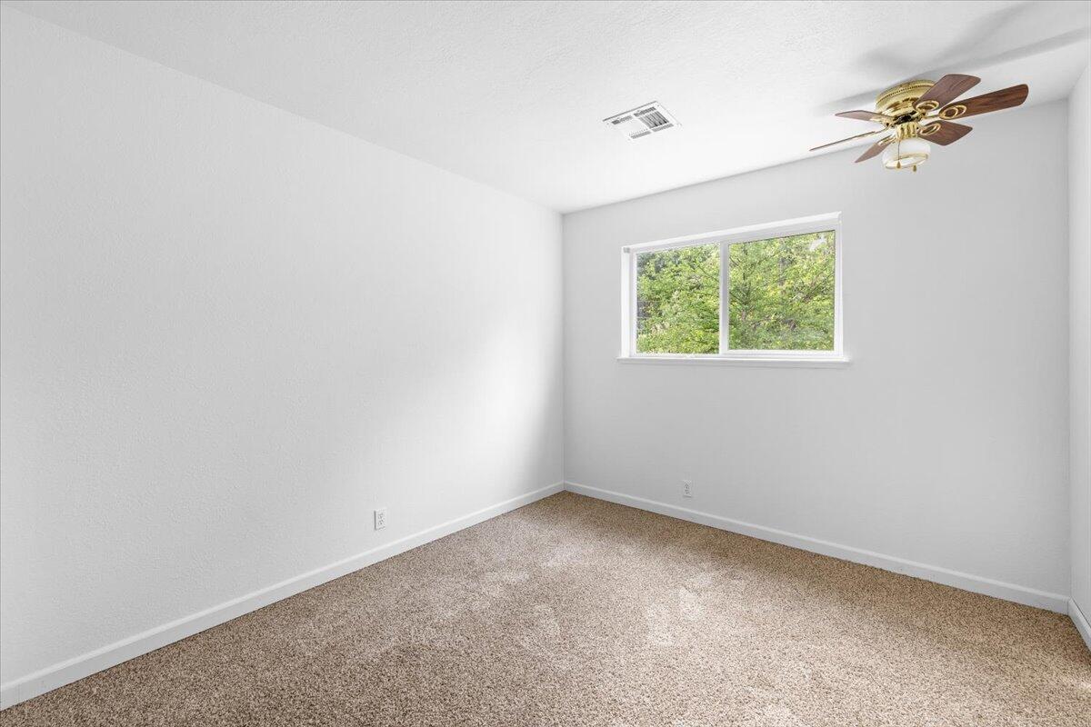 Rogue Acres - Residential