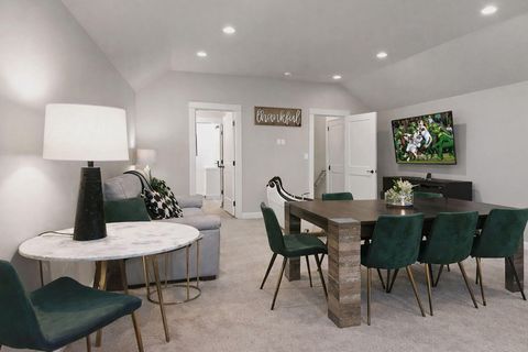 Tiny photo for 17181 Merganser Drive, Bend, OR 97707 (MLS # 220217263)