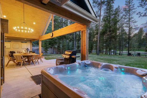 Tiny photo for 17181 Merganser Drive, Bend, OR 97707 (MLS # 220217263)