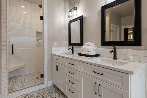 Tiny photo for 17181 Merganser Drive, Bend, OR 97707 (MLS # 220217263)