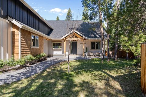 Tiny photo for 17181 Merganser Drive, Bend, OR 97707 (MLS # 220217263)