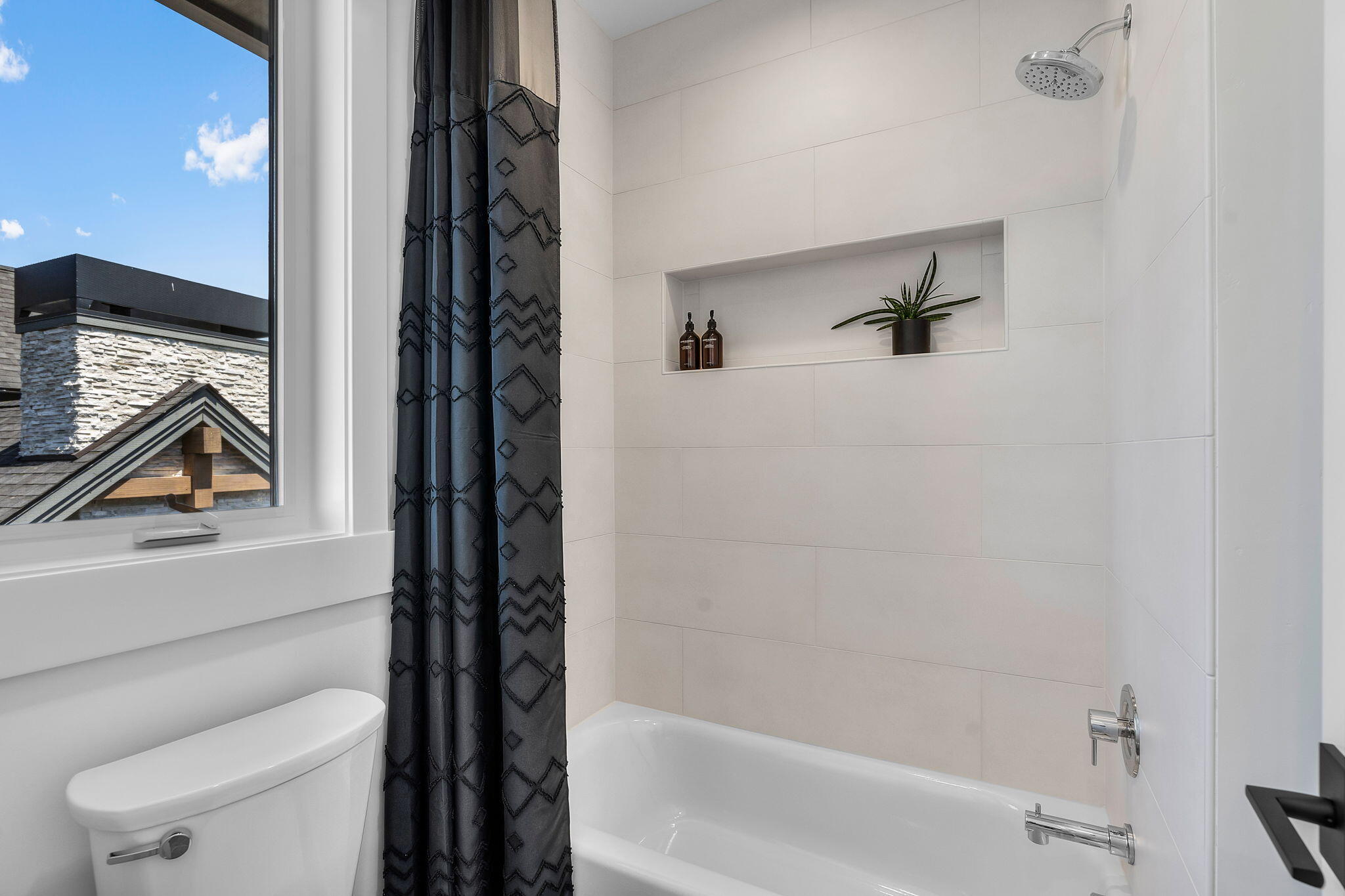 Discovery West Phase 4 - Residential