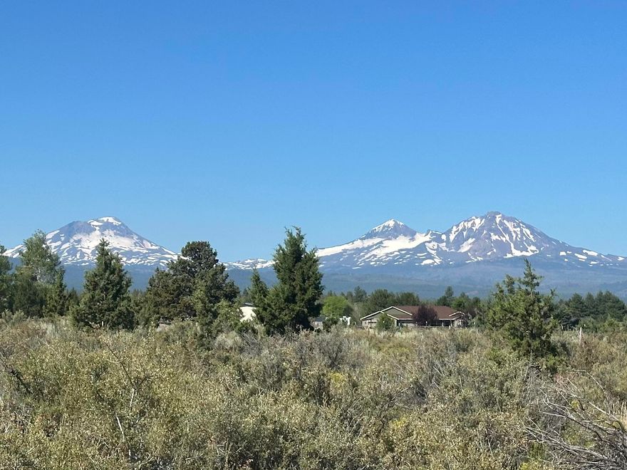 Cascade Mountain View property on 2.55 acres! This level lot allows plenty of room to build your dream home with room for a shop or other out buildings. Horses are allowed in Paladin Ranch Estates. Sun Mountain Water available and electric at street. Septic feasibility has been completed. This is a great opportunity to build with Cascade Mountain Views and nearby National Forest trails. Located within the Sisters School District between Sisters and Bend.
Back on market due to no fault of Seller.