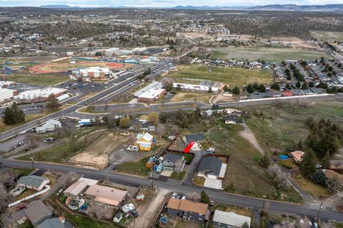 Tiny photo for 589 SE 10th Street, Madras, OR 97741 (MLS # 220217135)