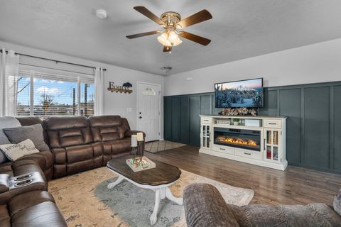 Tiny photo for 589 SE 10th Street, Madras, OR 97741 (MLS # 220217135)