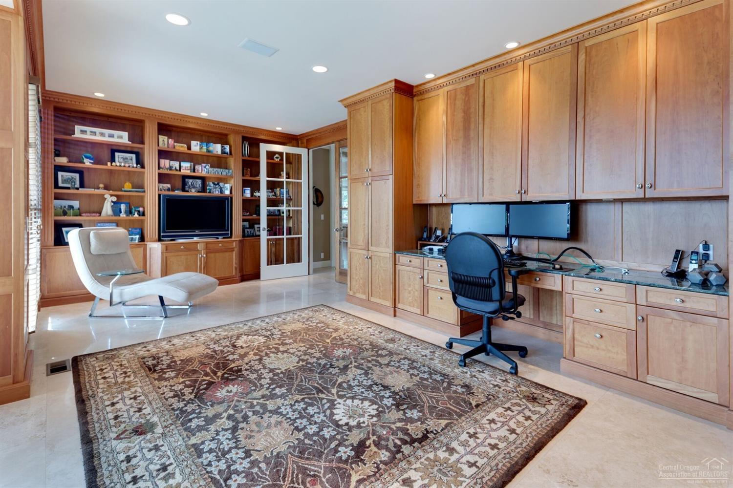 Broken Top - Residential