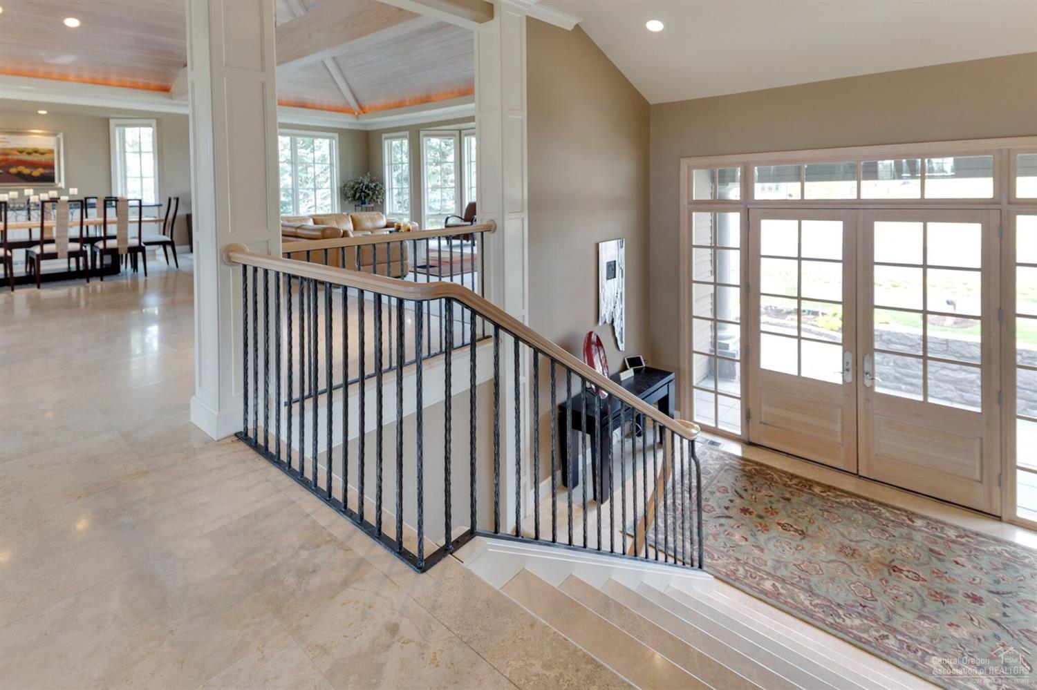 Broken Top - Residential