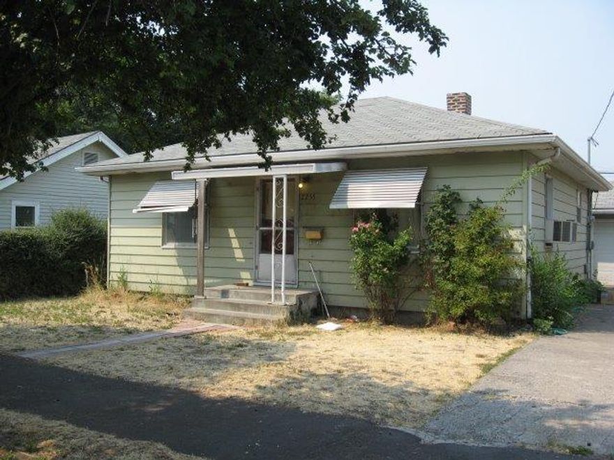 2 Bedroom 1 bath home in a convenient location. Has a nice detached garage. Large back yard that is partially fenced. Home is being sold as is. Cash only on this sale.