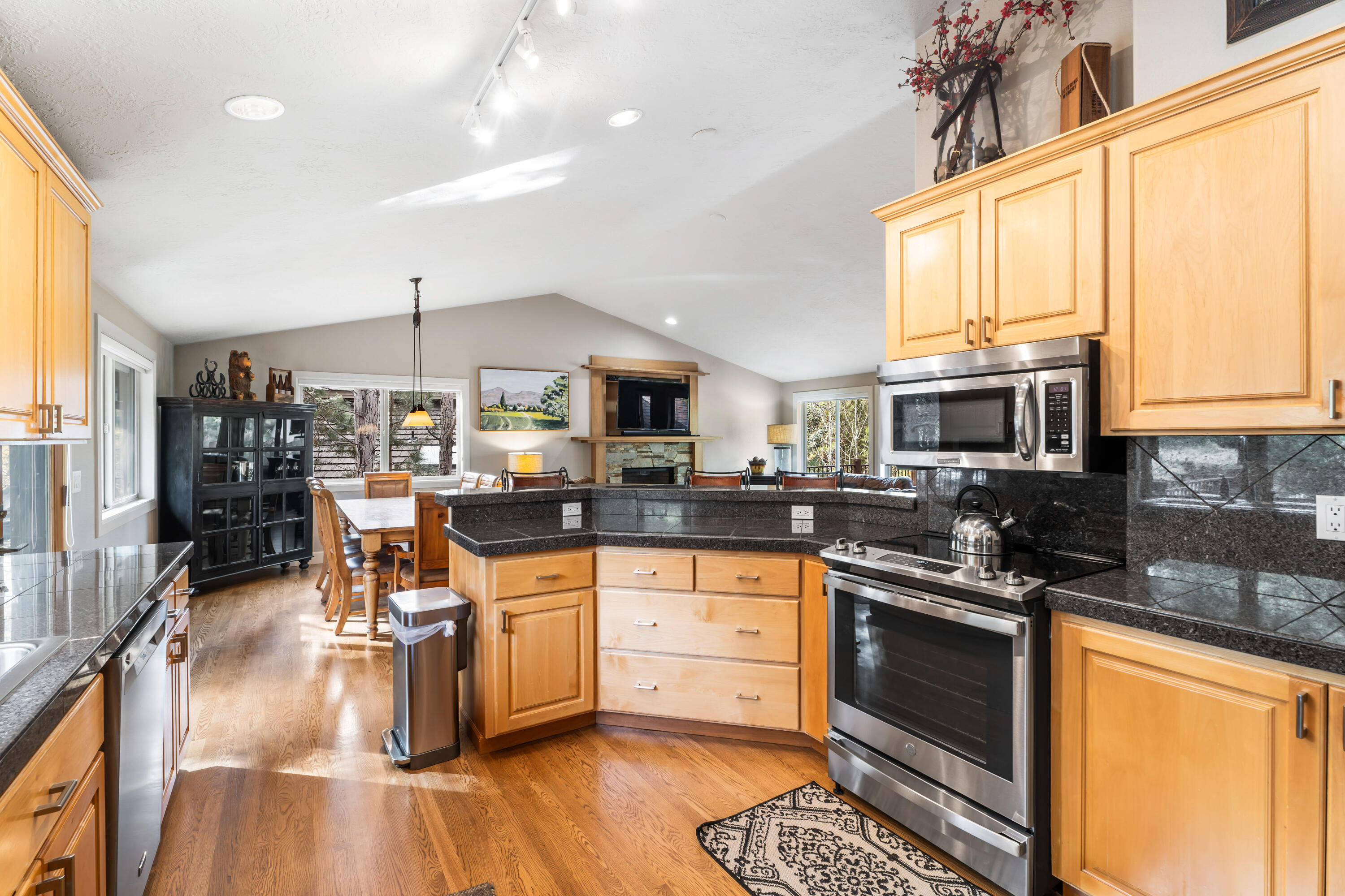 Fairway Point Villag - Residential