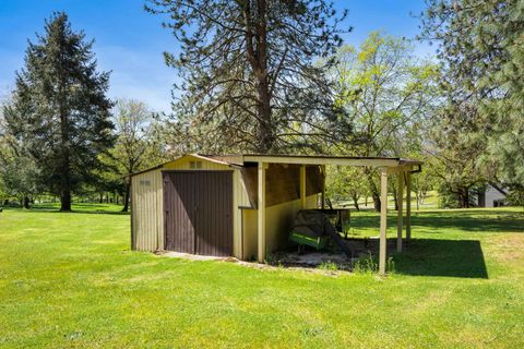 Tiny photo for 254 El Camino Way, Grants Pass, OR 97526 (MLS # 220219861)