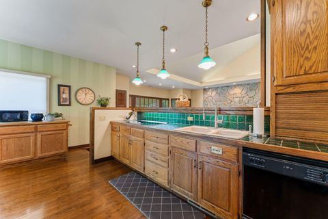 Tiny photo for 254 El Camino Way, Grants Pass, OR 97526 (MLS # 220219861)