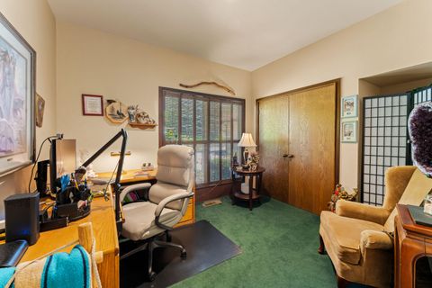 Tiny photo for 254 El Camino Way, Grants Pass, OR 97526 (MLS # 220219861)
