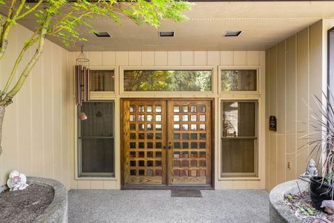 Tiny photo for 254 El Camino Way, Grants Pass, OR 97526 (MLS # 220219861)