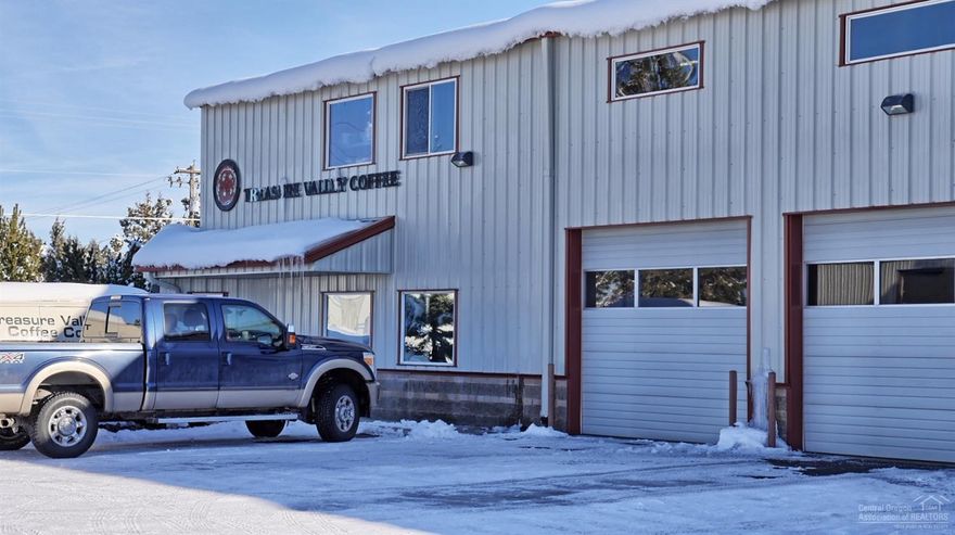 Rare industrial building with 1 dock high delivery bay and 5 grade level roll-up doors. Nine designated parking stalls on the north and west side of the building with additional parking in front of the five grade level doors. The building has office, mezzanine and warehouse components. The building is in great shape and the Landlord is offering to paint and re-carpet the office upon lease termination of the current tenant.