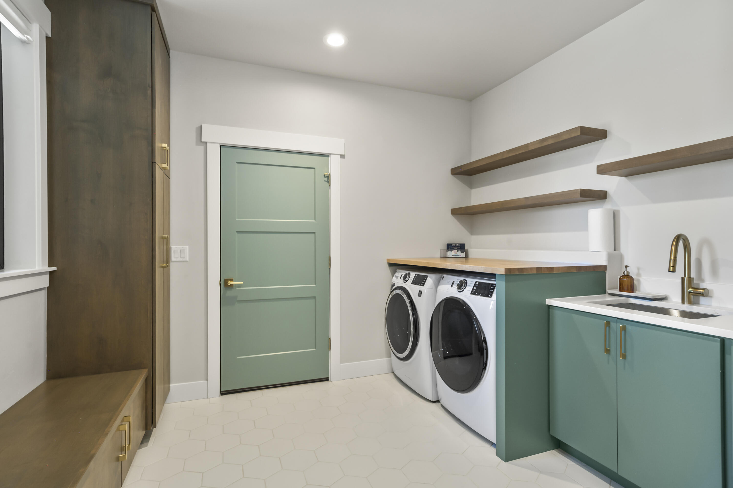 Fairway Point Villag - Residential