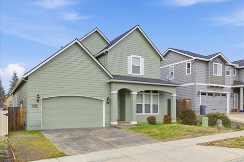 Tiny photo for 1154 Ashford Way, Medford, OR 97504 (MLS # 220214971)