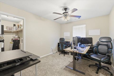 Tiny photo for 1154 Ashford Way, Medford, OR 97504 (MLS # 220214971)