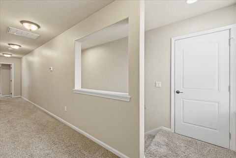 Tiny photo for 1154 Ashford Way, Medford, OR 97504 (MLS # 220214971)