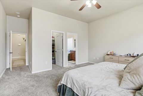 Tiny photo for 1154 Ashford Way, Medford, OR 97504 (MLS # 220214971)