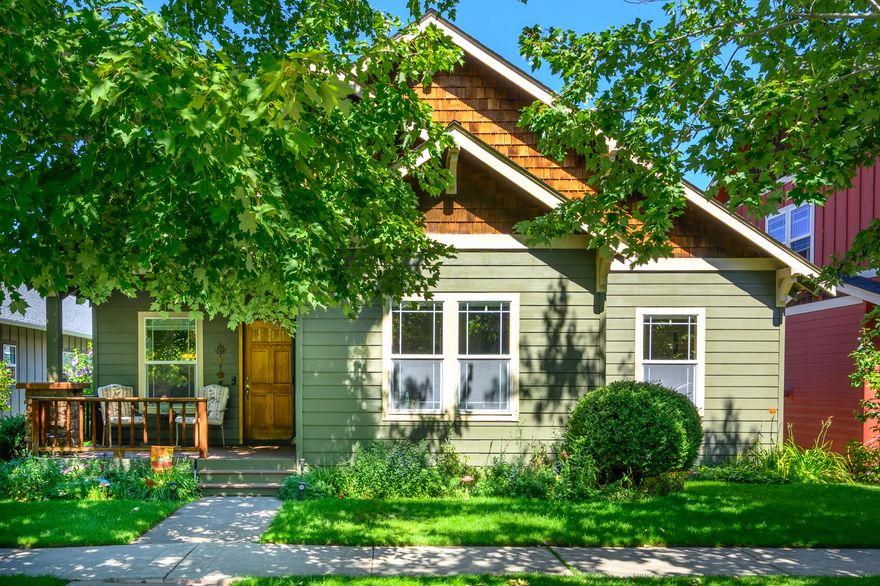 This single level craftsman home is adorable! Extremely well maintained and cared for it has a new trex deck front and back, a new heat pump and fresh exterior paint last year. A gas fireplace in the living room keeps you cozy and 3 well-proportioned bedrooms are lovely. The dark green granite counters and hard wood floors  in the kitchen are timeless. This home is low maintenance with easy garage access from the alley with only 3 steps into the house. A fenced and sunny back yard has a lush lawn and flowers and shrubs along the perimeter. No houses directly behind this home creates a feeling of space and adds privacy.  Situated in NE Bend in the popular Oakview neighborhood it sits on a quiet tree-lined street close to restaurants, medical, parks and shopping.