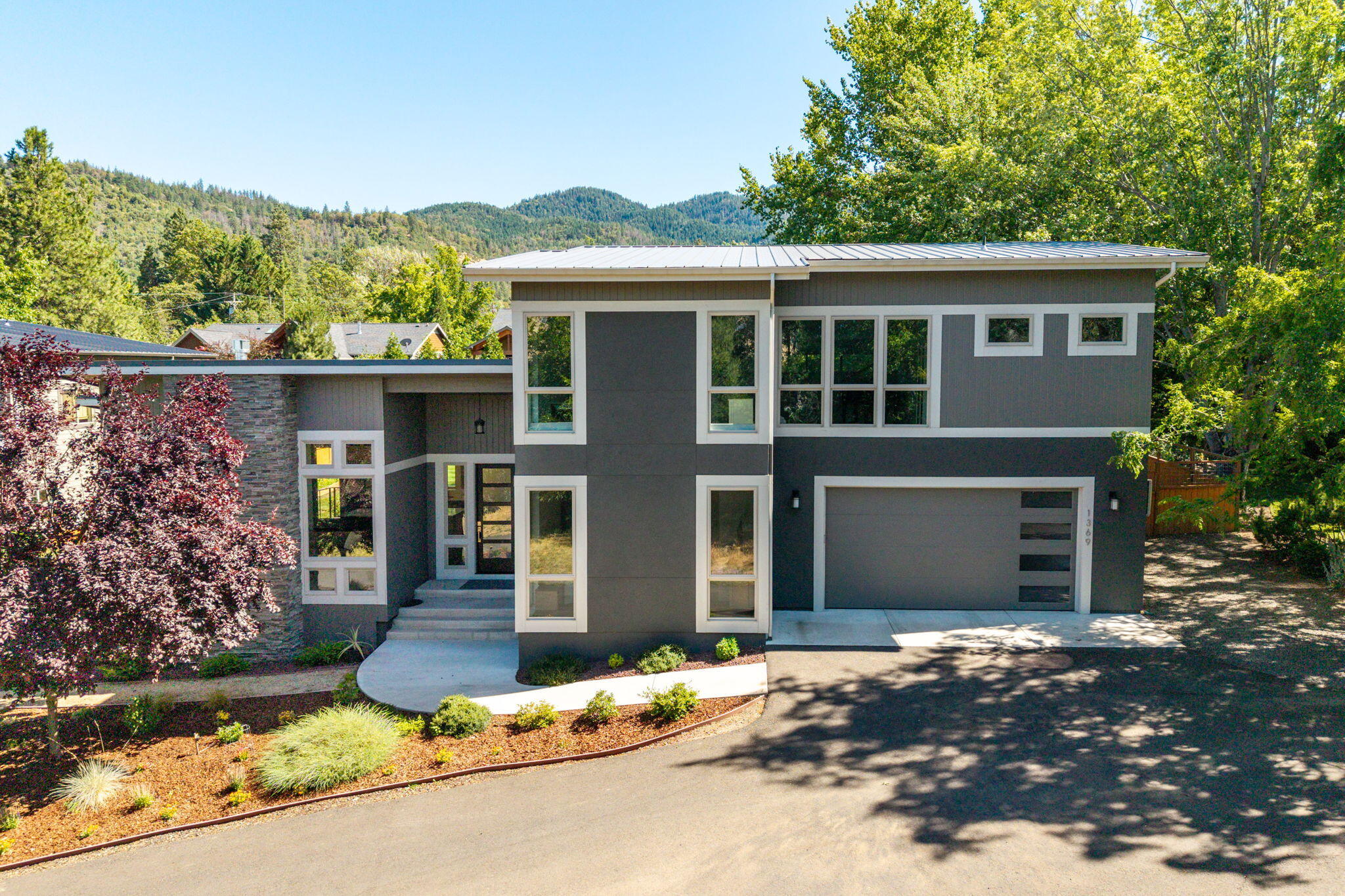 Creekside Meadows - Residential