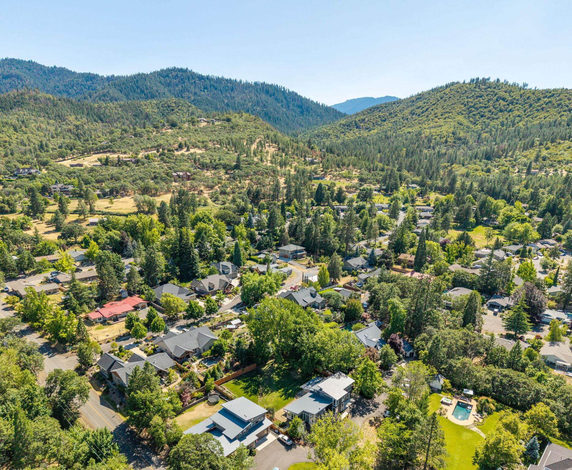 Creekside Meadows - Residential