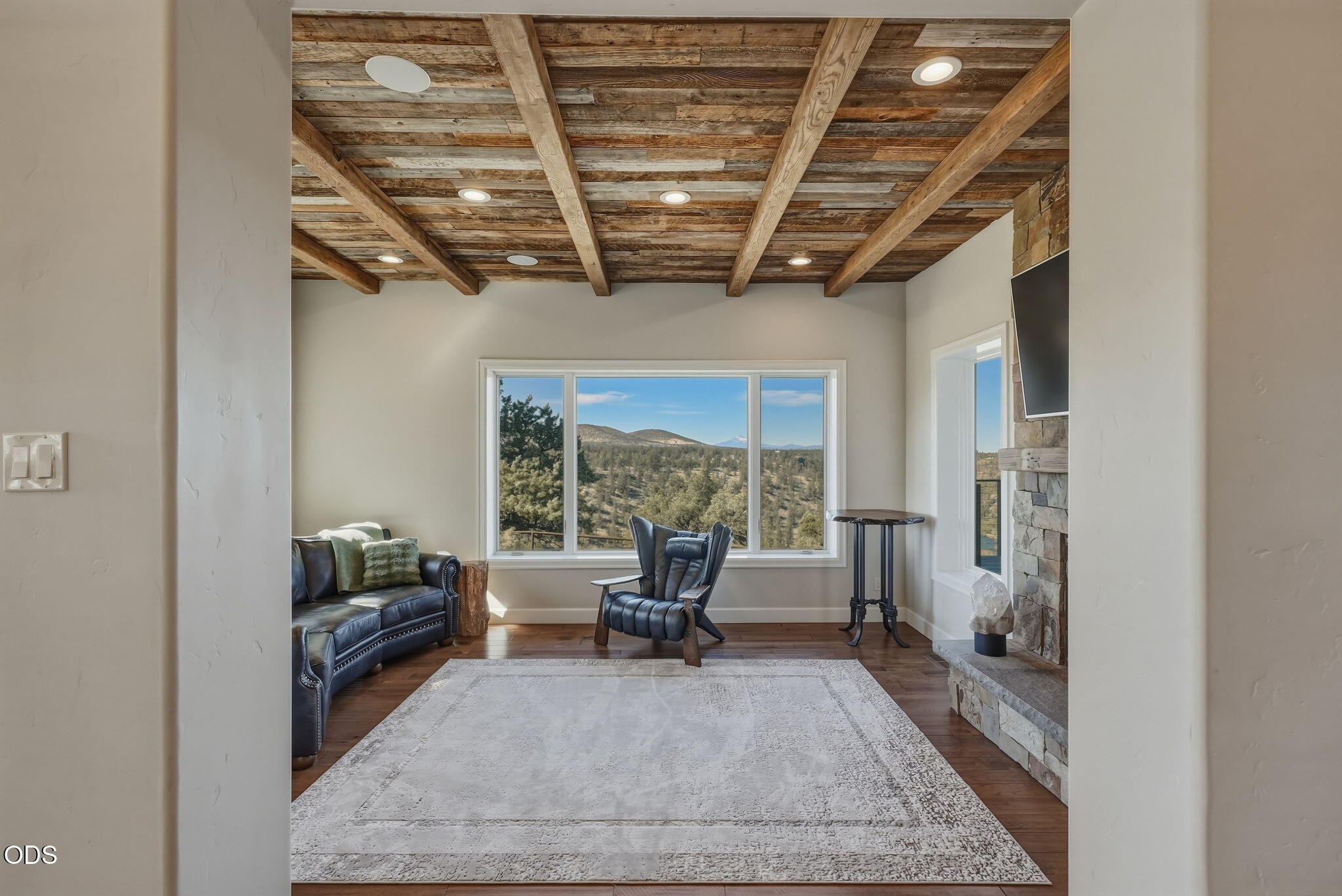 4655 SW Loma Linda Drive