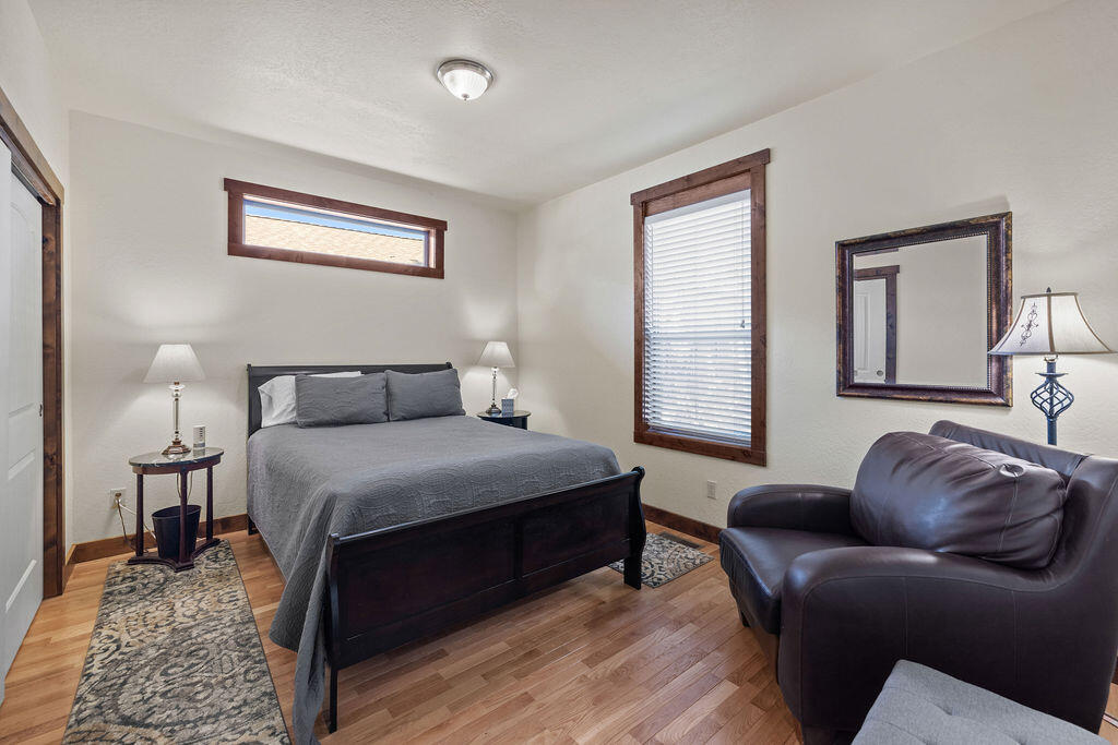 Kenwood - Residential Income