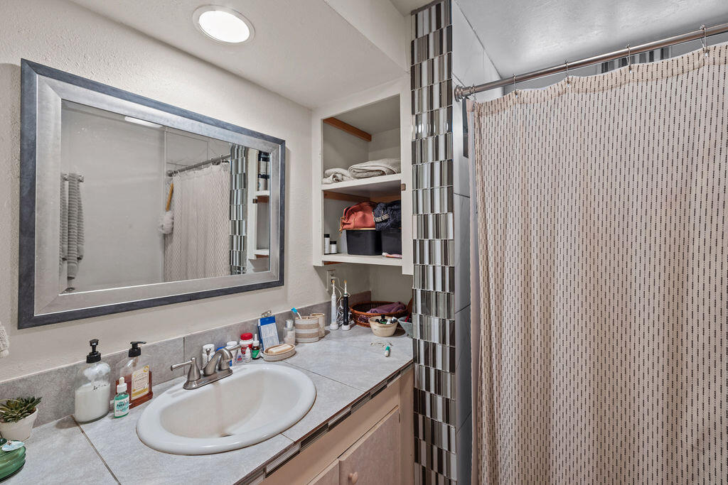 Kenwood - Residential Income