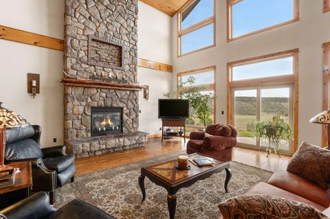 Tiny photo for 3900 SE Riverview Road, Prineville, OR 97754 (MLS # 220221310)