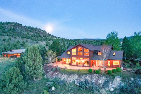 Tiny photo for 3900 SE Riverview Road, Prineville, OR 97754 (MLS # 220221310)