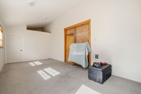 Tiny photo for 3900 SE Riverview Road, Prineville, OR 97754 (MLS # 220221310)