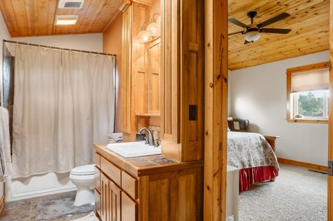 Tiny photo for 3900 SE Riverview Road, Prineville, OR 97754 (MLS # 220221310)