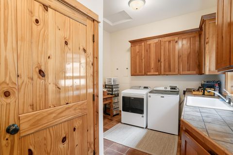 Tiny photo for 3900 SE Riverview Road, Prineville, OR 97754 (MLS # 220221310)