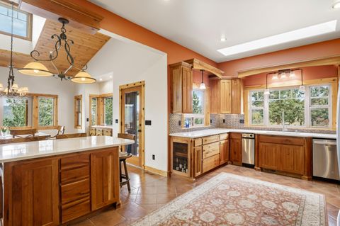 Tiny photo for 3900 SE Riverview Road, Prineville, OR 97754 (MLS # 220221310)