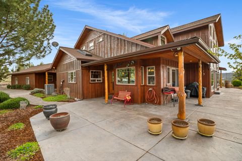 Tiny photo for 3900 SE Riverview Road, Prineville, OR 97754 (MLS # 220221310)