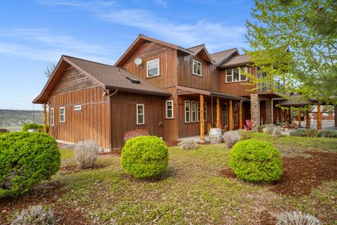 Tiny photo for 3900 SE Riverview Road, Prineville, OR 97754 (MLS # 220221310)