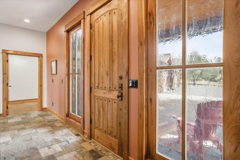 Tiny photo for 3900 SE Riverview Road, Prineville, OR 97754 (MLS # 220221310)