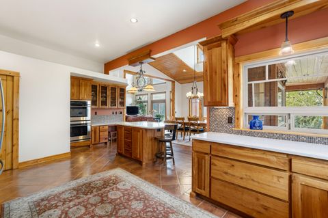 Tiny photo for 3900 SE Riverview Road, Prineville, OR 97754 (MLS # 220221310)