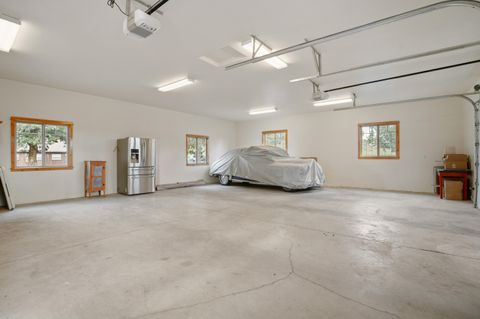 Tiny photo for 3900 SE Riverview Road, Prineville, OR 97754 (MLS # 220221310)