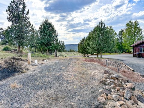 Tiny photo for 3900 SE Riverview Road, Prineville, OR 97754 (MLS # 220221310)