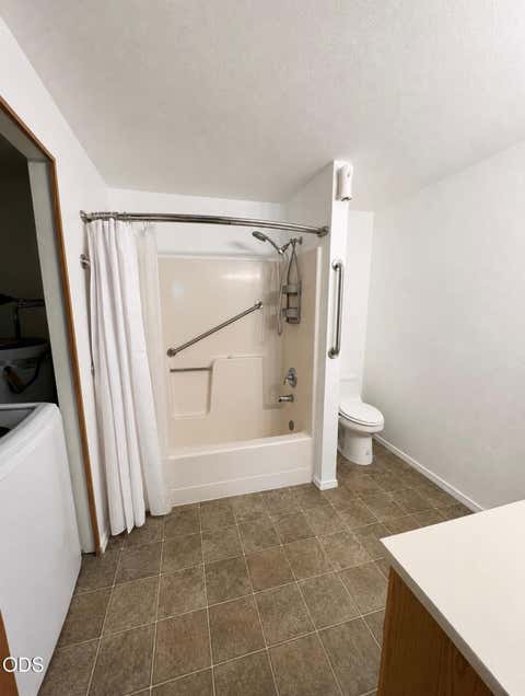Tiny photo for 2101 Poplar DR #30, Medford, OR 97504 (MLS # 220227325)