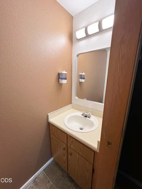 Tiny photo for 2101 Poplar DR #30, Medford, OR 97504 (MLS # 220227325)