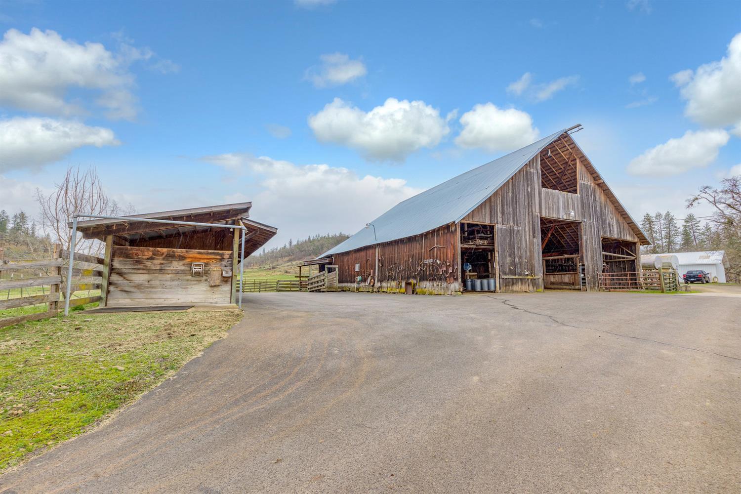 N Pilot Butte - Land