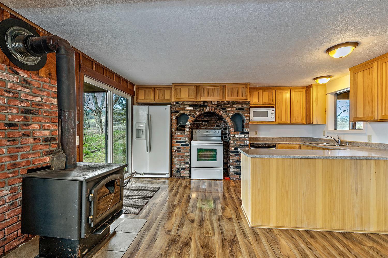 N Pilot Butte - Land