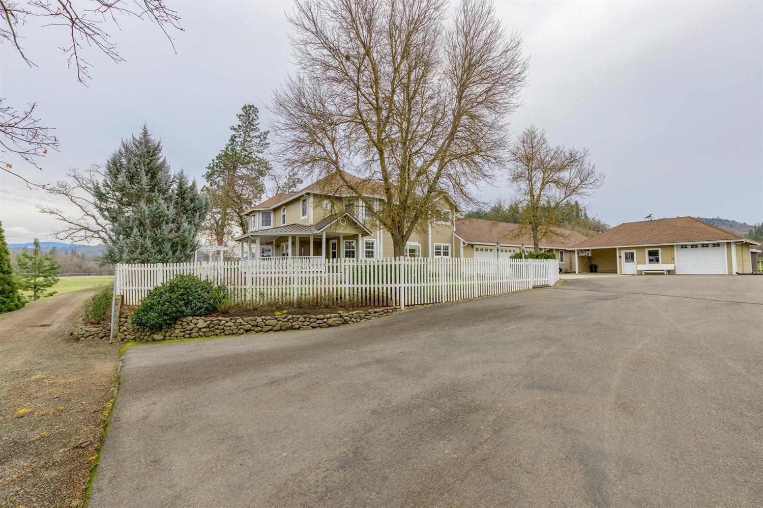 N Pilot Butte - Land