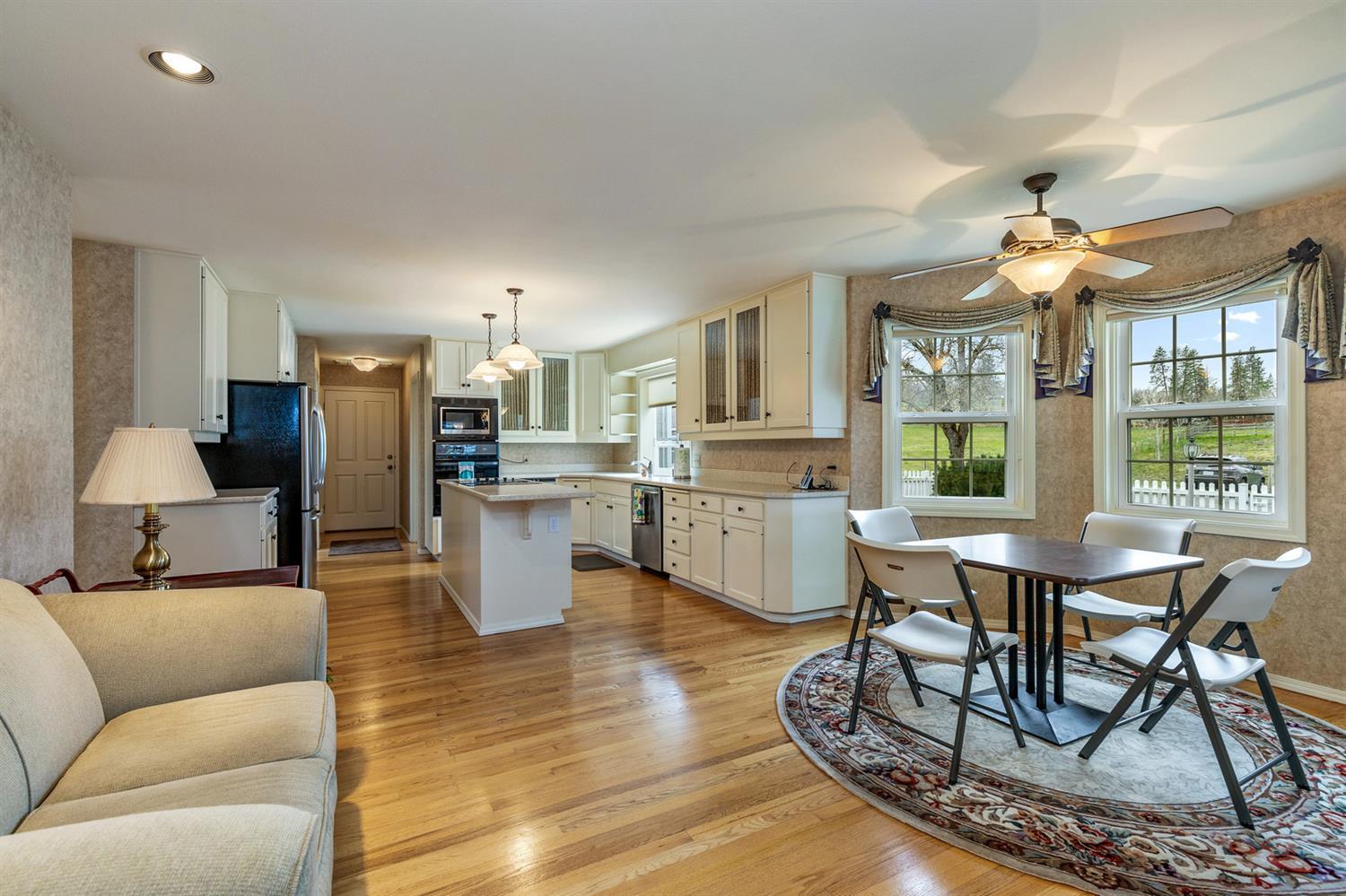 N Pilot Butte - Land