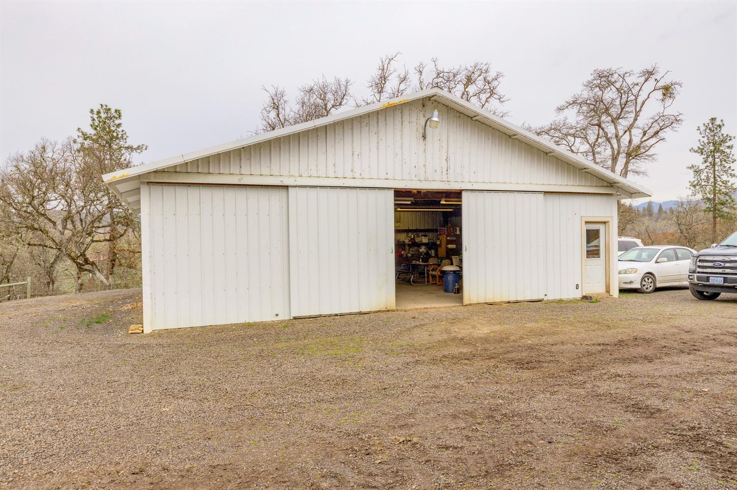 N Pilot Butte - Land