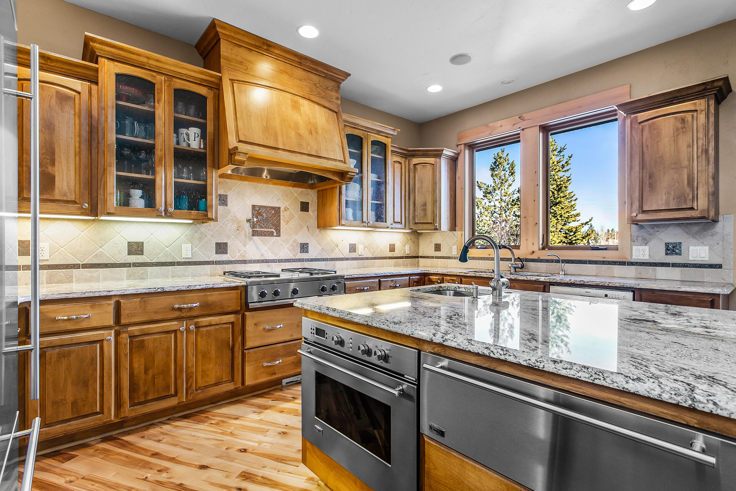 Broken Top - Residential